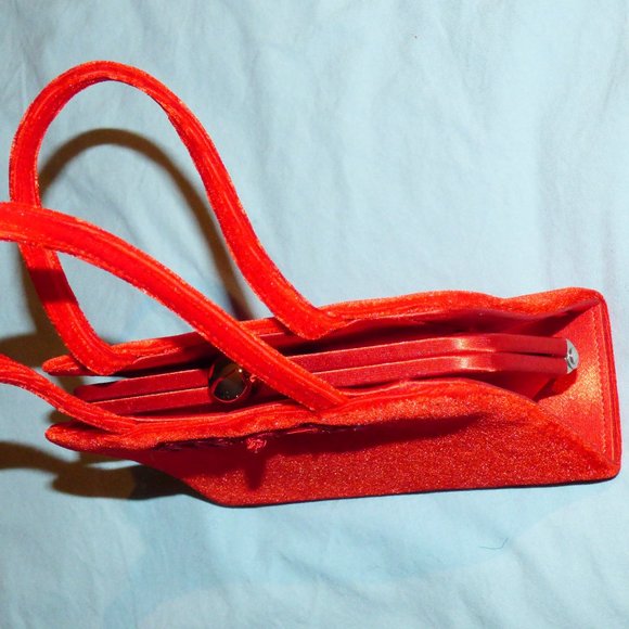 Cute T2 Red Bag - Picture 4 of 11